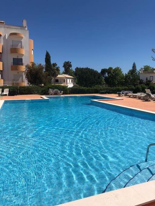 Encantador Com Piscina Alvor